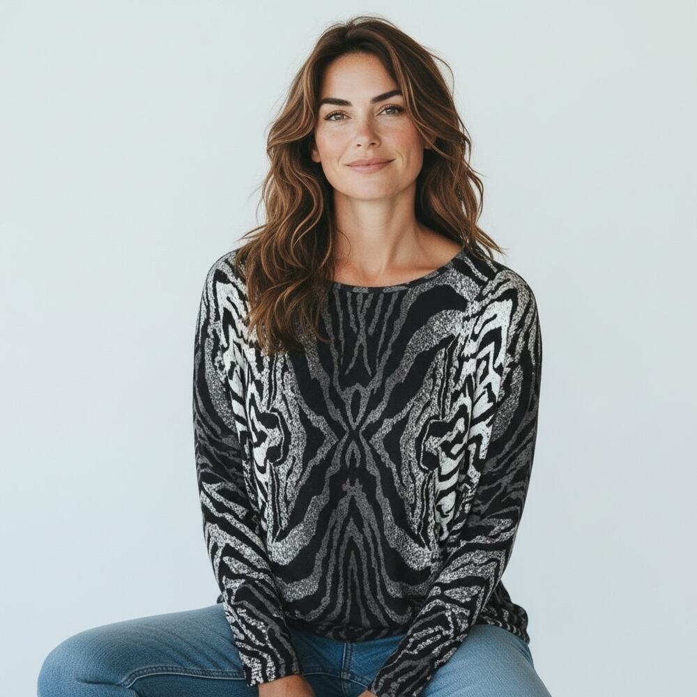 Sno Skins Animal Print Boxy Tunic Top Size Medium